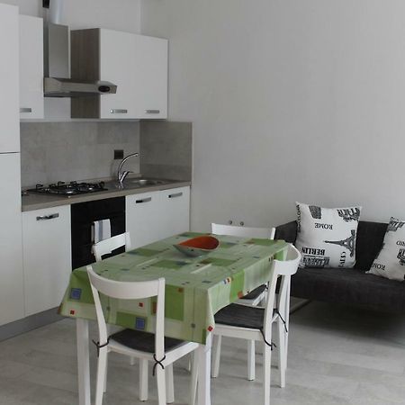Casa Stefania Apartment Мандельо дел Ларио Екстериор снимка