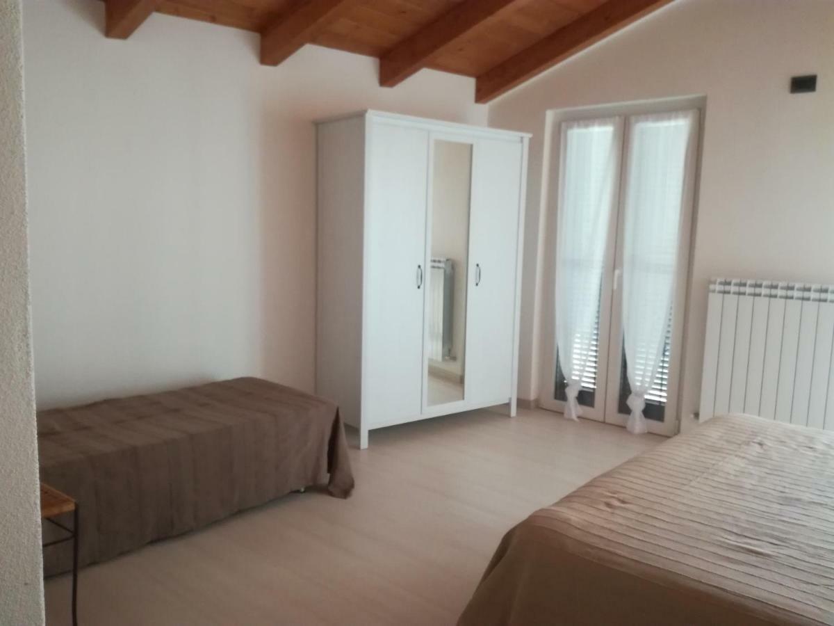 Casa Stefania Apartment Мандельо дел Ларио Екстериор снимка