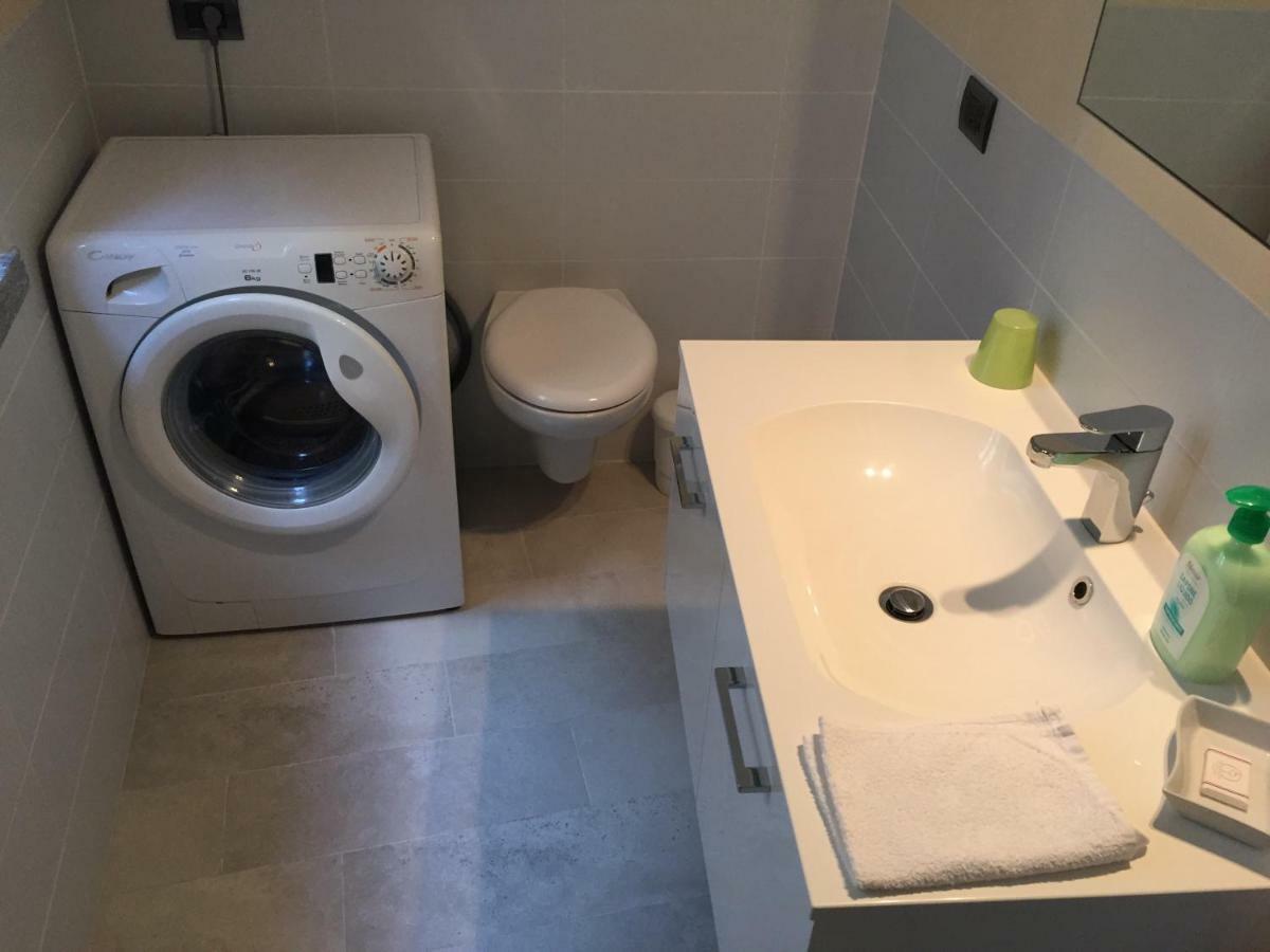 Casa Stefania Apartment Мандельо дел Ларио Екстериор снимка