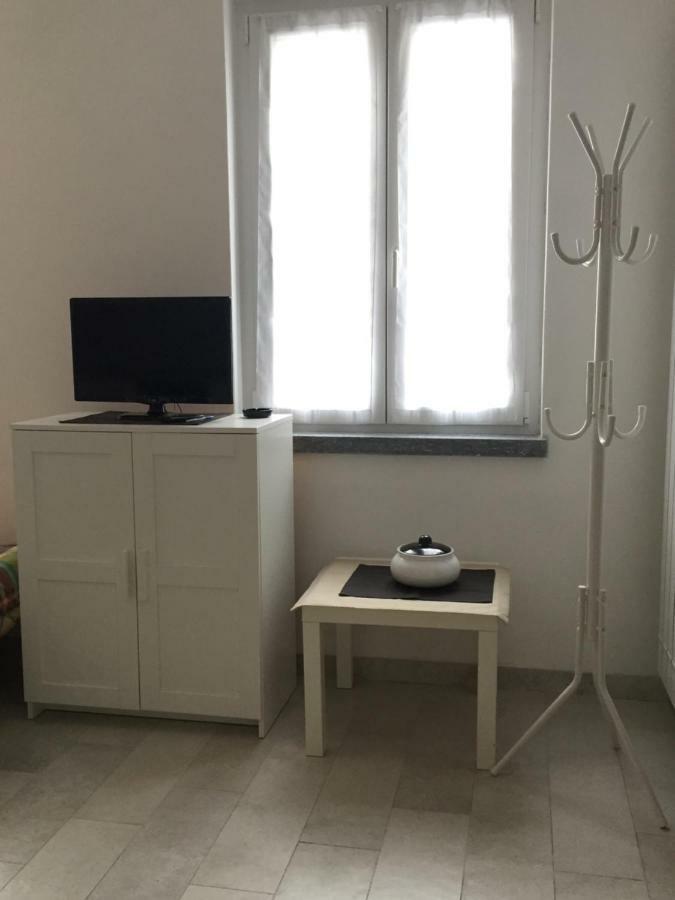 Casa Stefania Apartment Мандельо дел Ларио Екстериор снимка